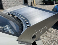 Metal splitter detail on a beetle