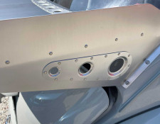 Side details of a chrome splitter on a Beetle